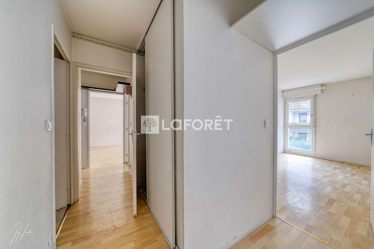 Appartement à LEVALLOIS-PERRET