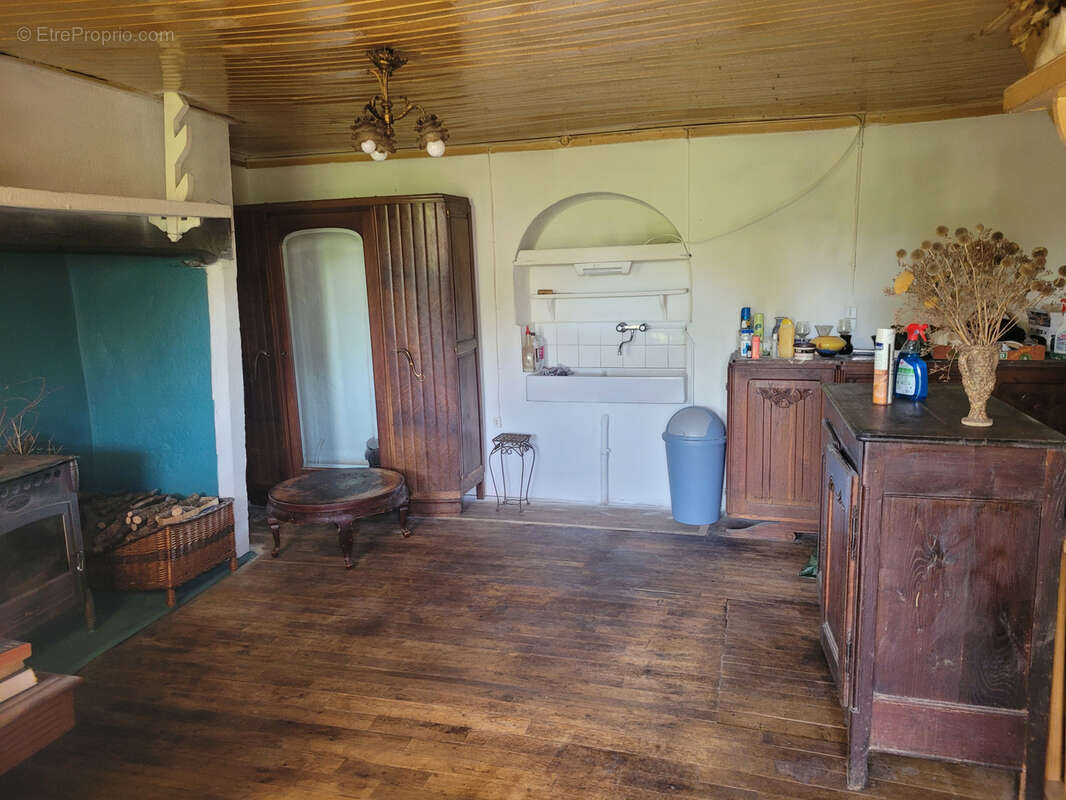 XAINTRIE, charmante maison en pierre avec toiture en lauzes - photo 4