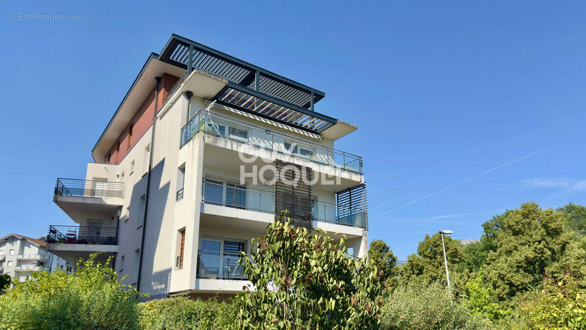 T3 de 72 m² avec Vue lac et grand extérieur - Garage - Cave - photo 11