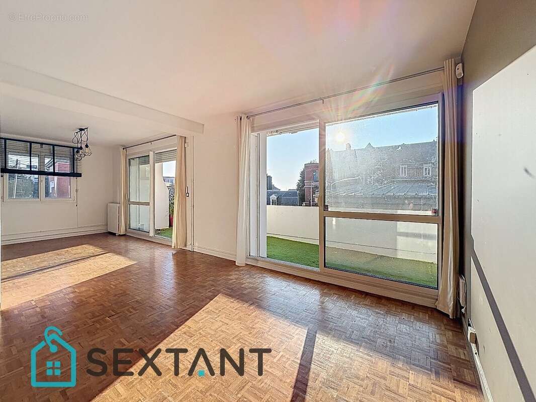 Appartement de 115 m2 avec terrasse plein sud entre centre ville et la plage - photo 2