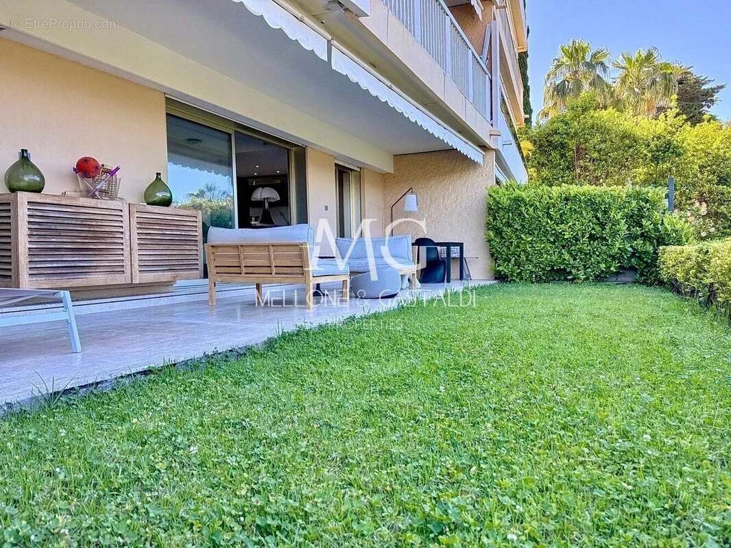 Appartement à LE CANNET