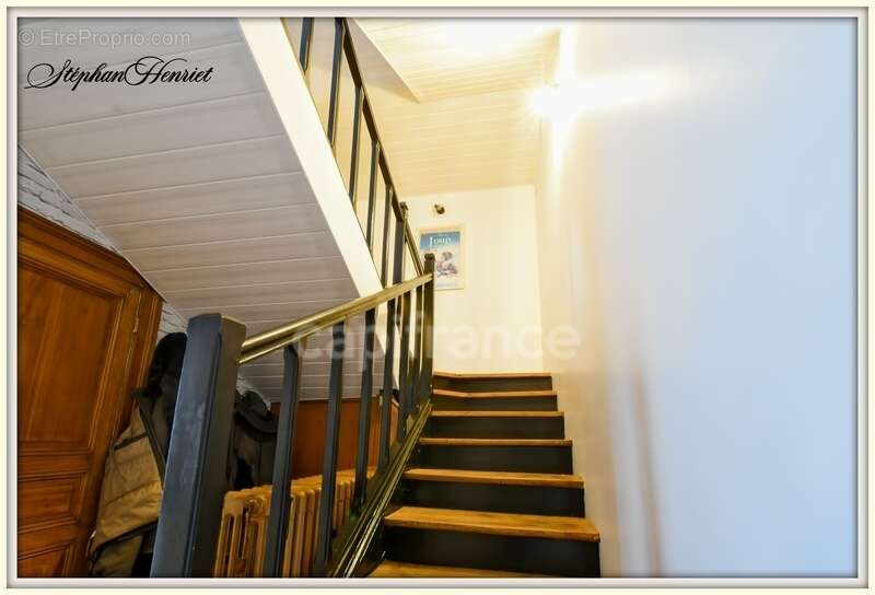 Appartement à VOUZIERS