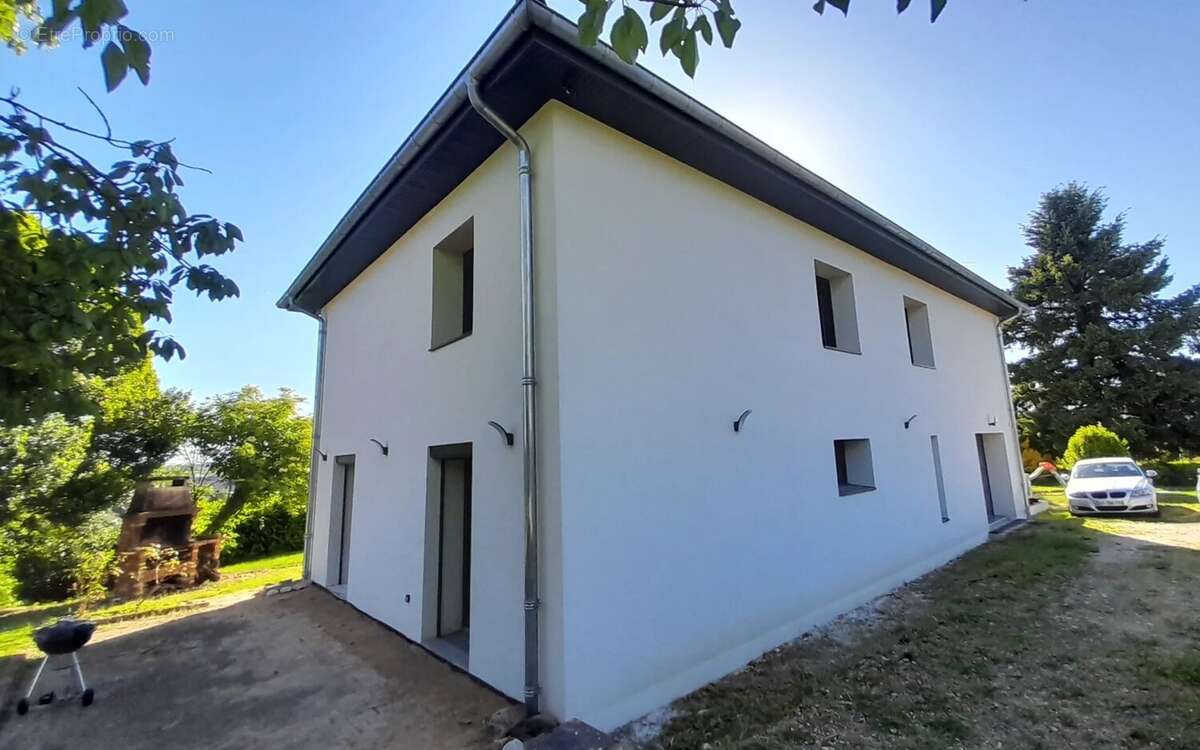 Maison à GUEREINS