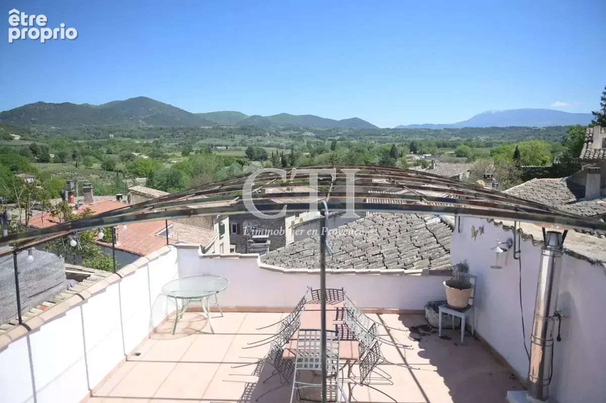 proche VAISON - EXCEPTIONNELLE  MAISON DE VILLAGE dotée d’un terrasse panoramique à 360 ° - photo 3