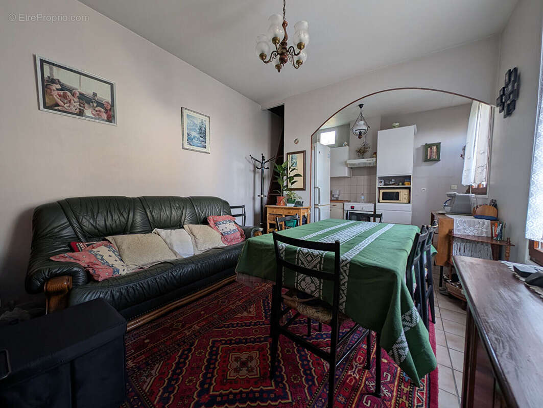 Maison Houilles  2 pièce(s) 54m2 - photo 3