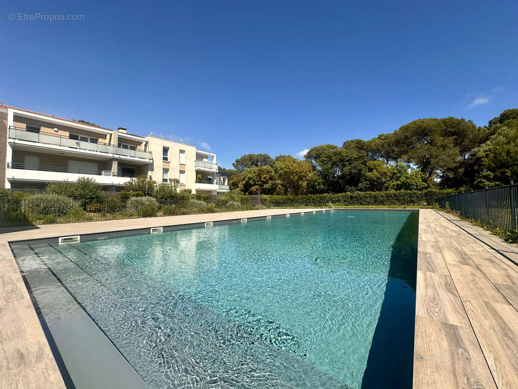 Appartement à LA LONDE-LES-MAURES