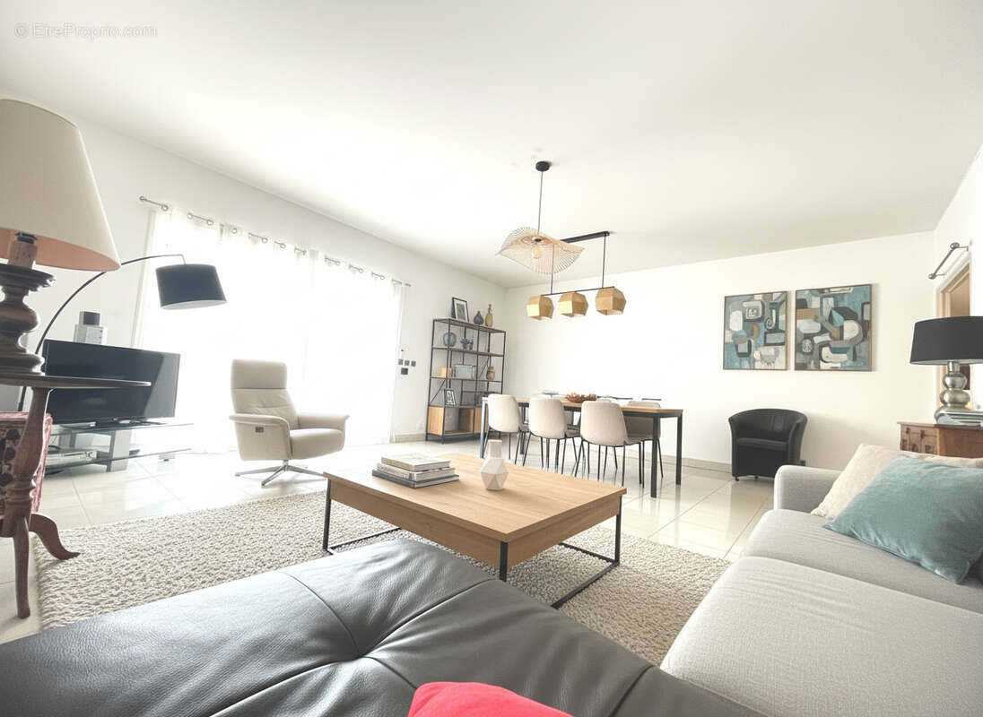 Appartement à SAINT-CYR-SUR-MER