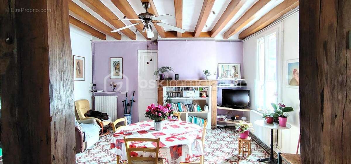 Maison à NEUVILLE-SUR-BRENNE