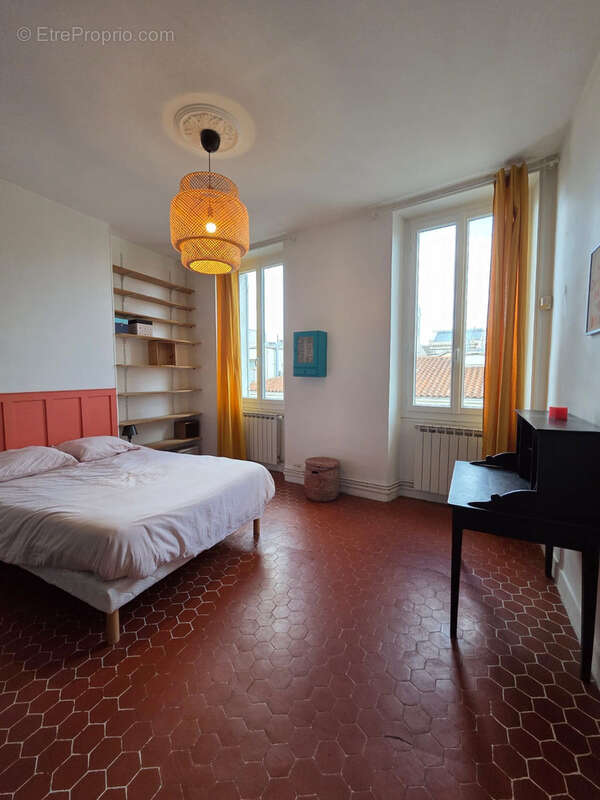 Appartement à MARSEILLE-2E