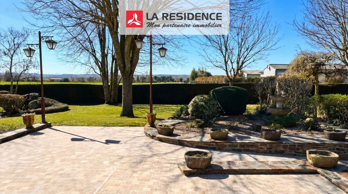 Maison 184 m² à Villefranche-De-Lauragais  - photo 2