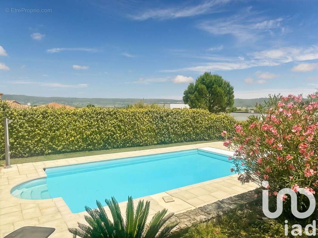 Photo 3 - Maison à LANGLADE