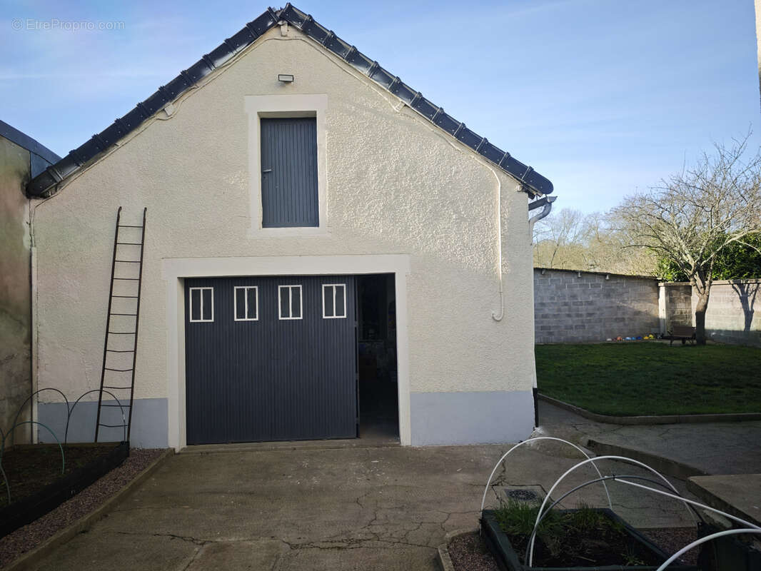 Maison à CERCY-LA-TOUR