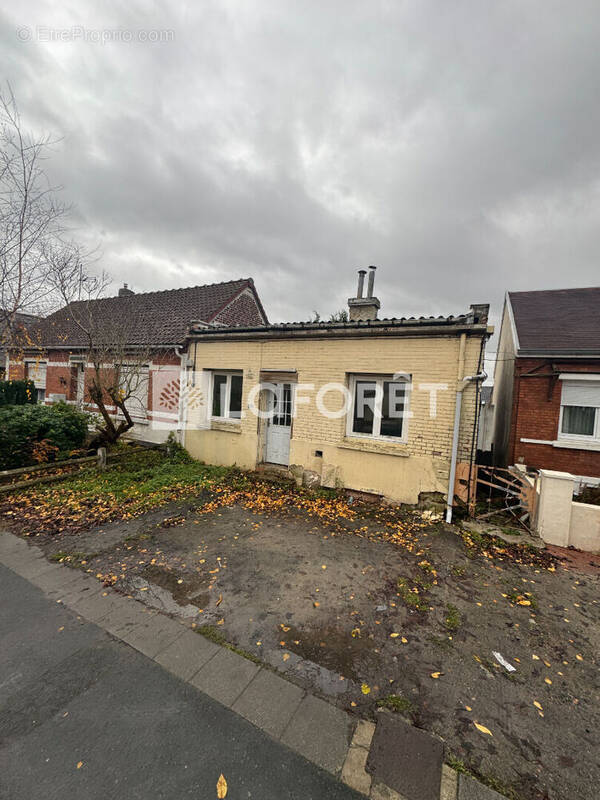 Maison à SIN-LE-NOBLE