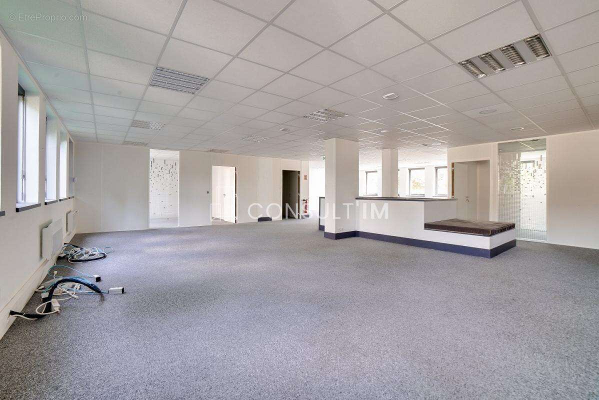 Commerce à COURBEVOIE