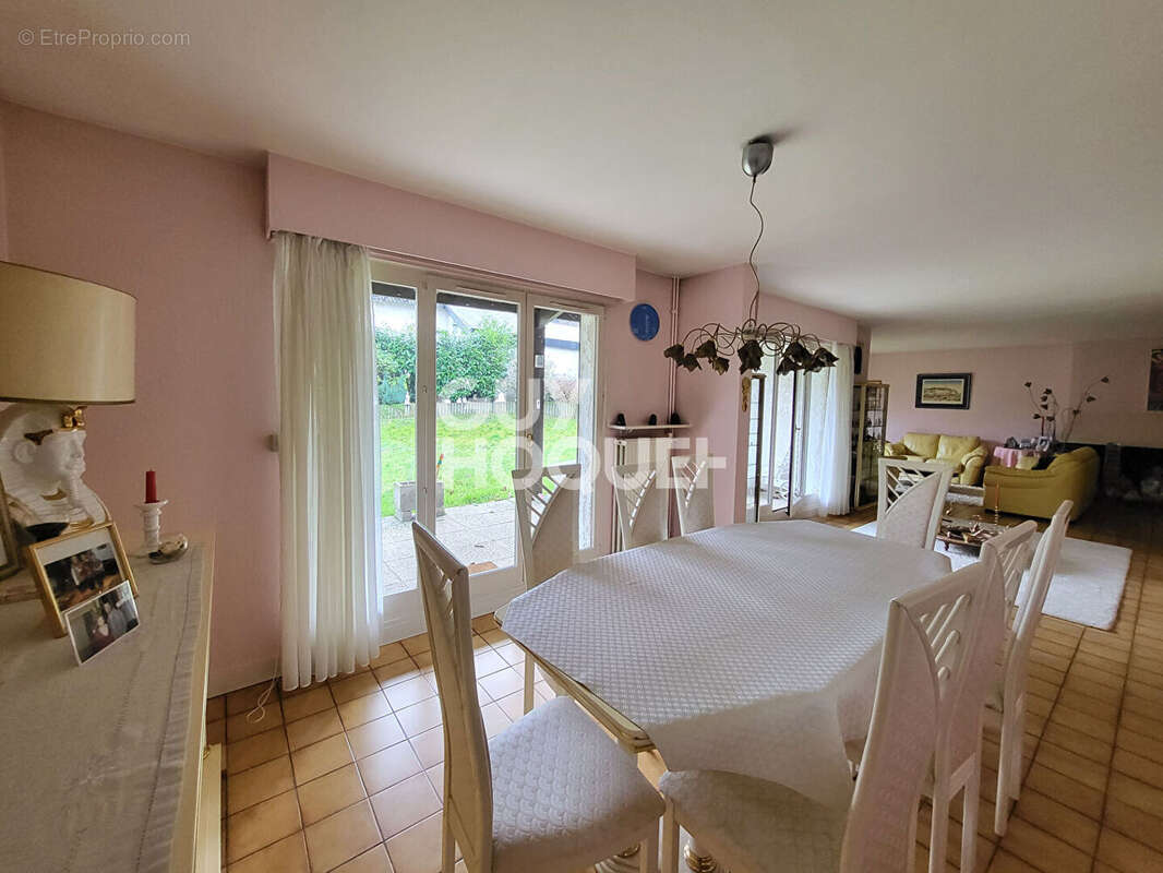 Maison à LA CELLE-SAINT-CLOUD