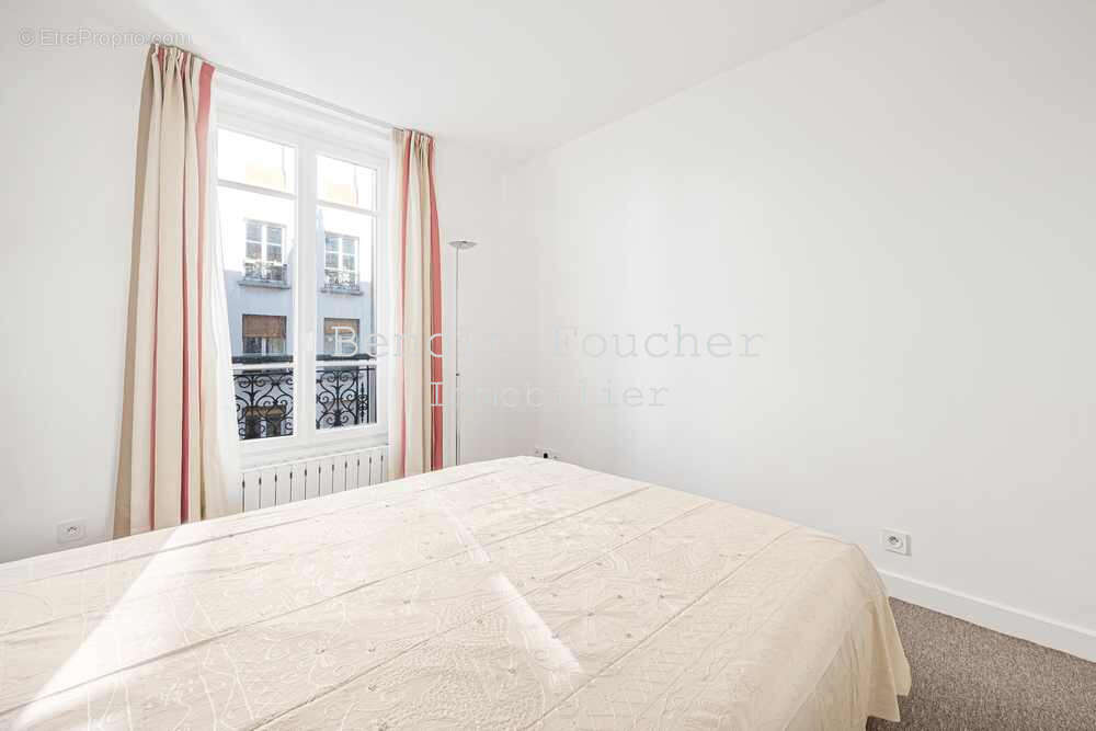Appartement à PARIS-10E