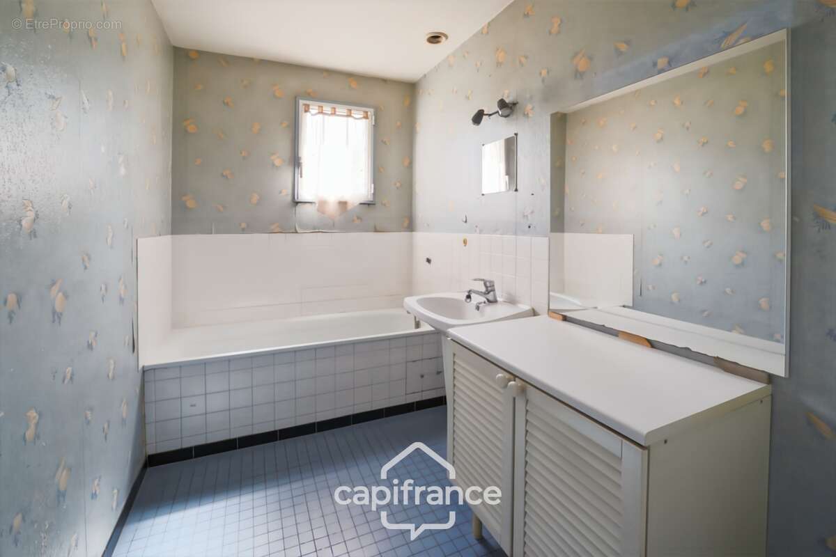 Maison sur sous-sol complet à rénover à Beaufort (39190), idéal premier achat ou investissement - photo 9
