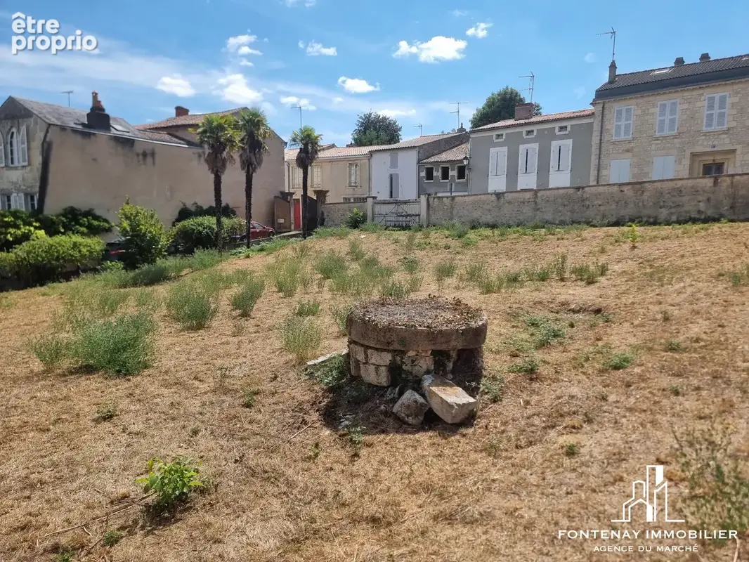Terrain 819 m² à vendre à Fontenay-Le-Comte (85200) - photo 2