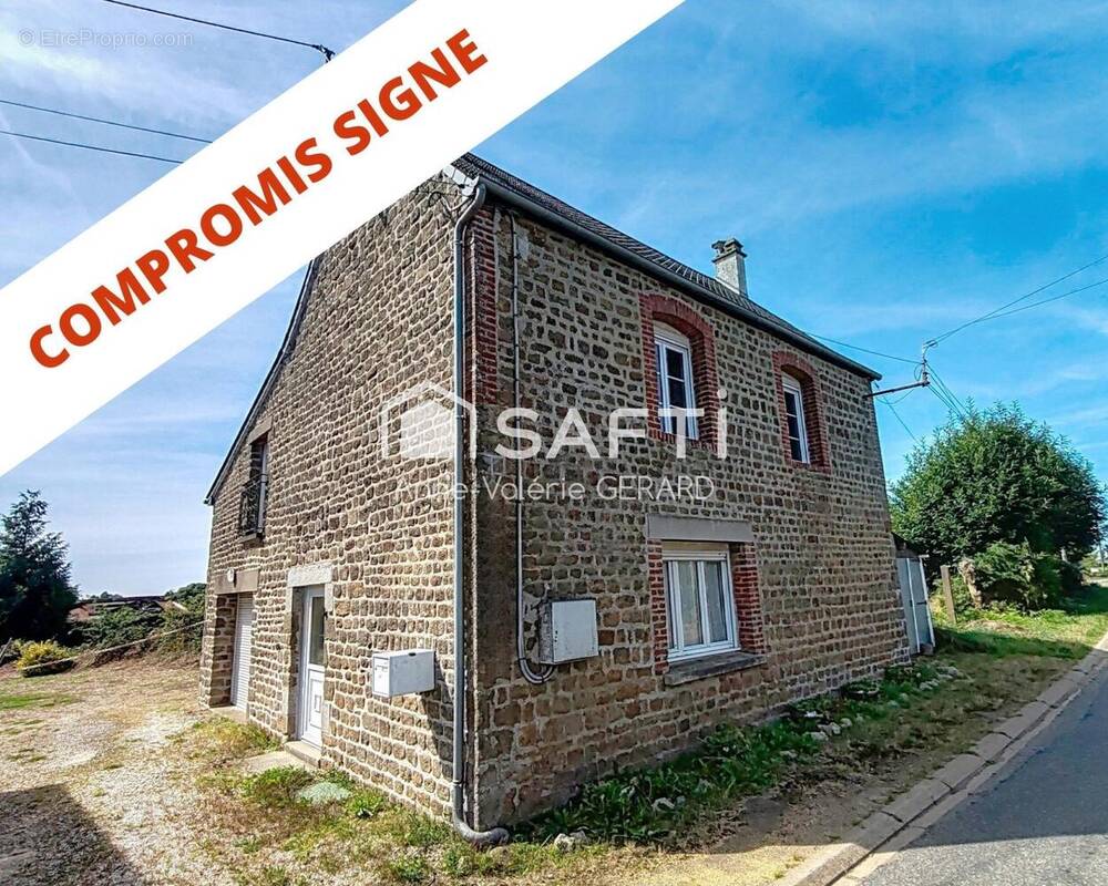 Photo 1 - Maison à FOUGEROLLES-DU-PLESSIS