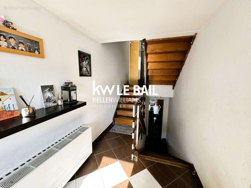 Maison 112 m² à Osny  - photo 7