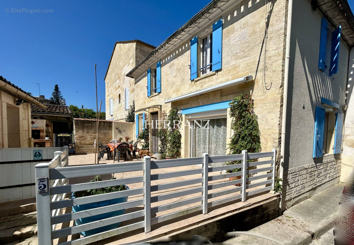 Maison à SAINT-DENIS-DE-PILE
