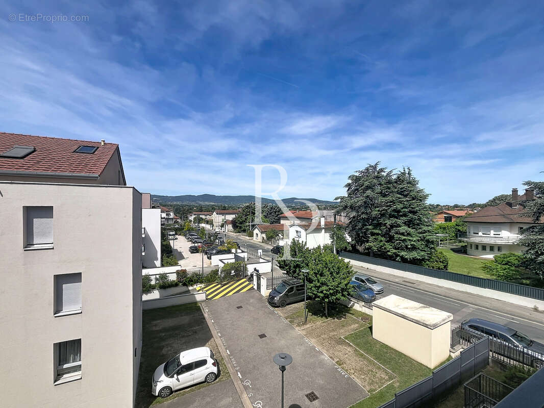 Appartement proximité centre Craponne - photo 2