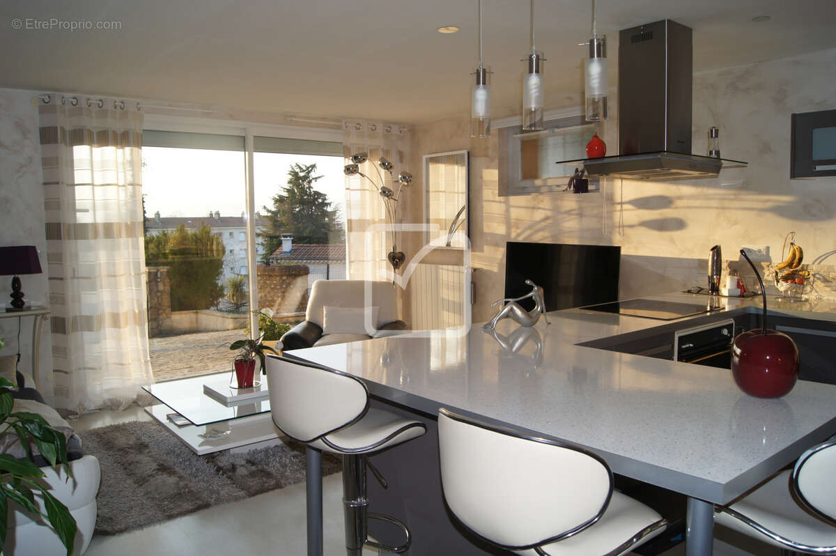 Maison à LIVRON-SUR-DROME