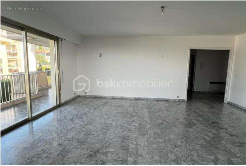 Appartement à LE CANNET
