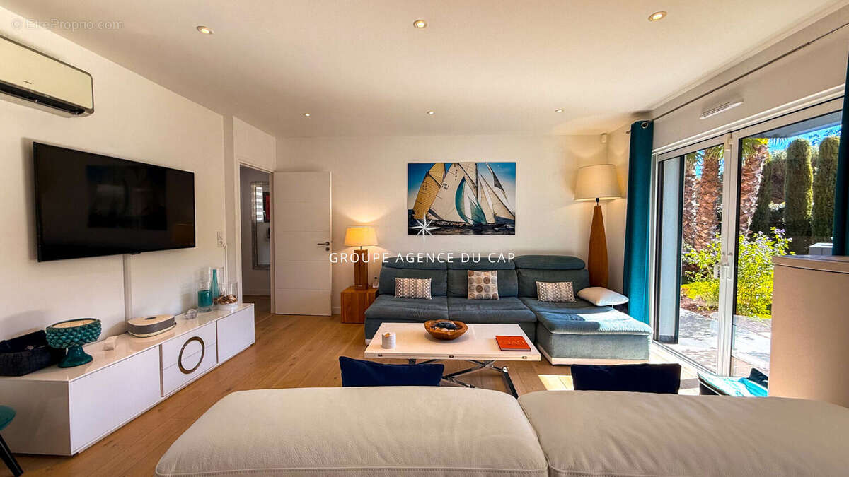 Maison à LES ISSAMBRES