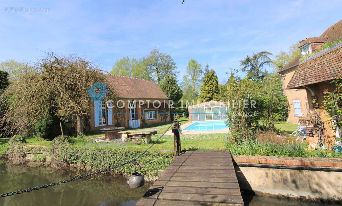 Dpt Eure (27) à vendre Moulin de charme du 17ème siècle sur parc de 3,5 ha en bordure de rivière - photo 3