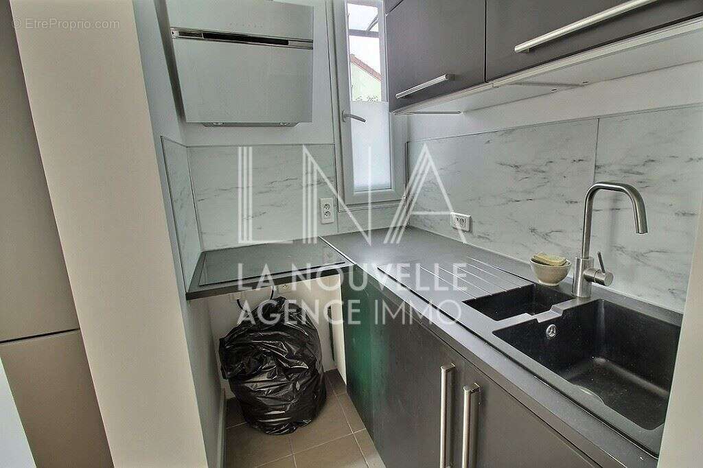 Appartement à LES LILAS