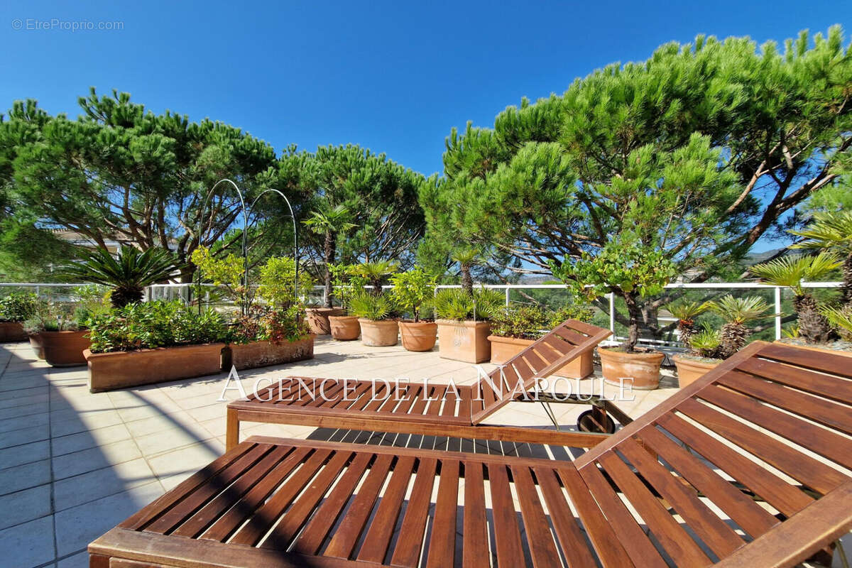 Appartement à MANDELIEU-LA-NAPOULE