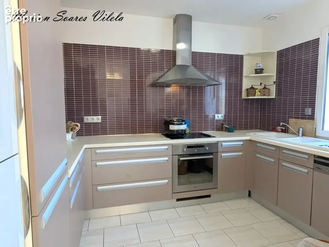 Une propriété aux multiples possibilités, maison principale, appartement indépendant et studio sur 1300 m² de terrain– - photo 3