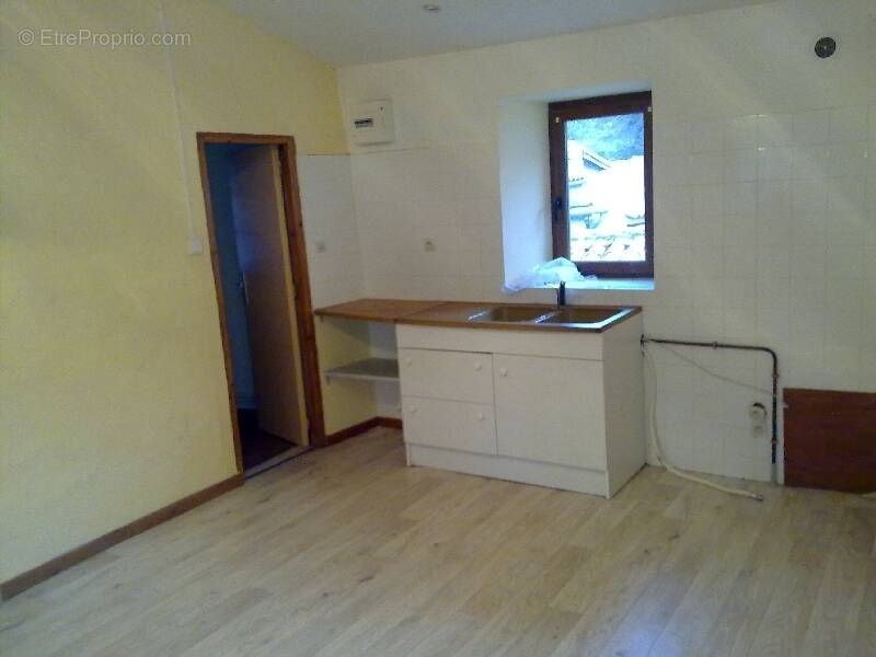Appartement à AVEZE
