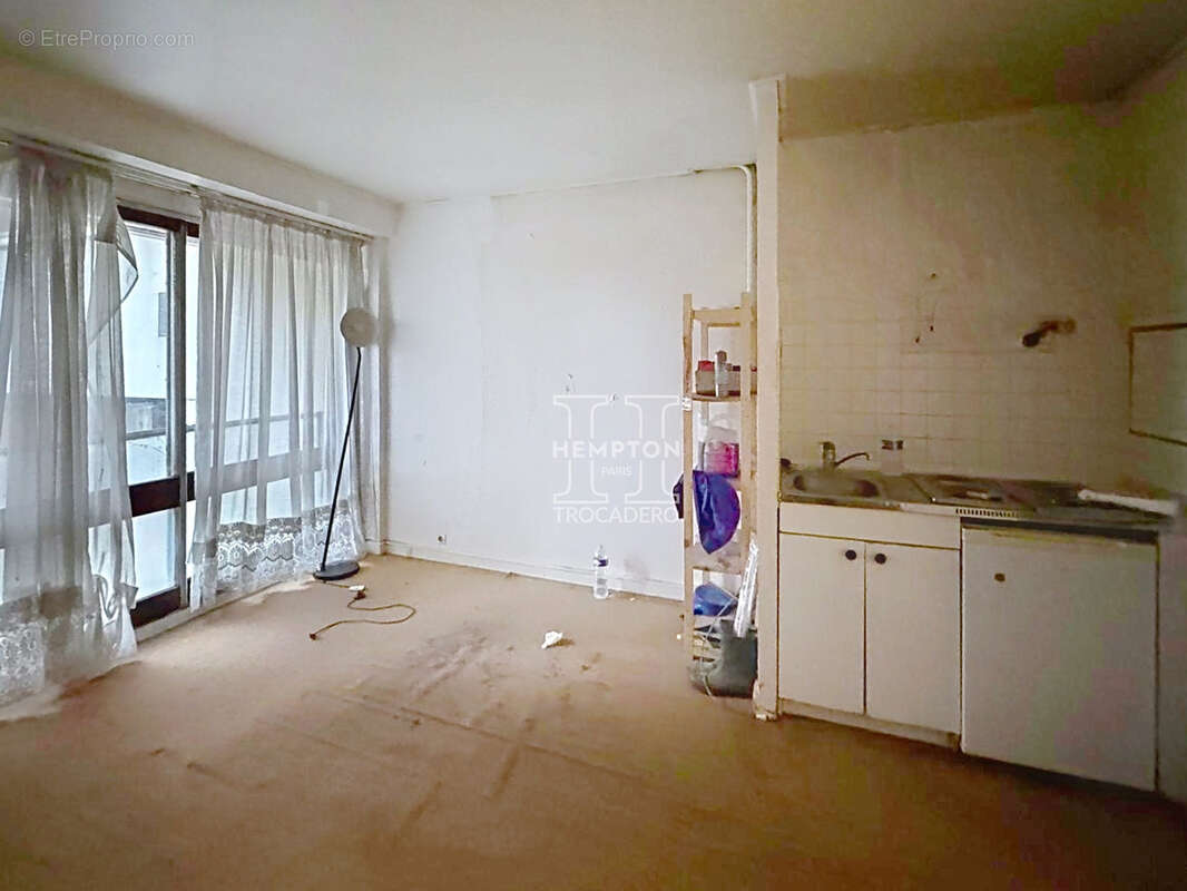 Appartement à PARIS-16E