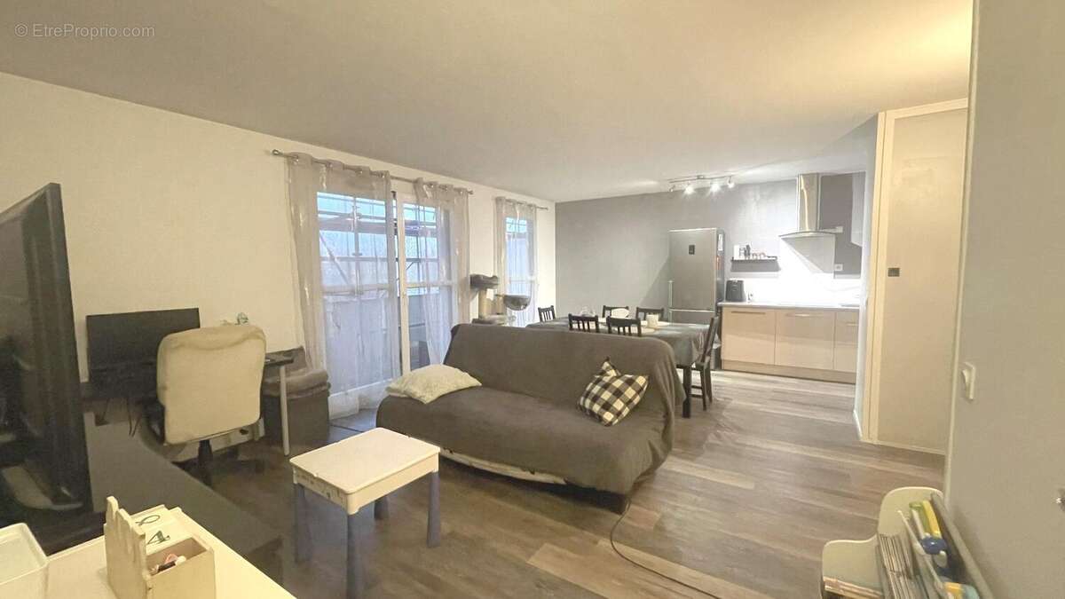 Appartement à LES MUREAUX