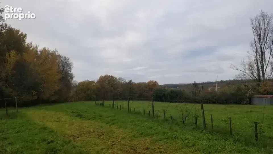 Terrain à LA SAUVE