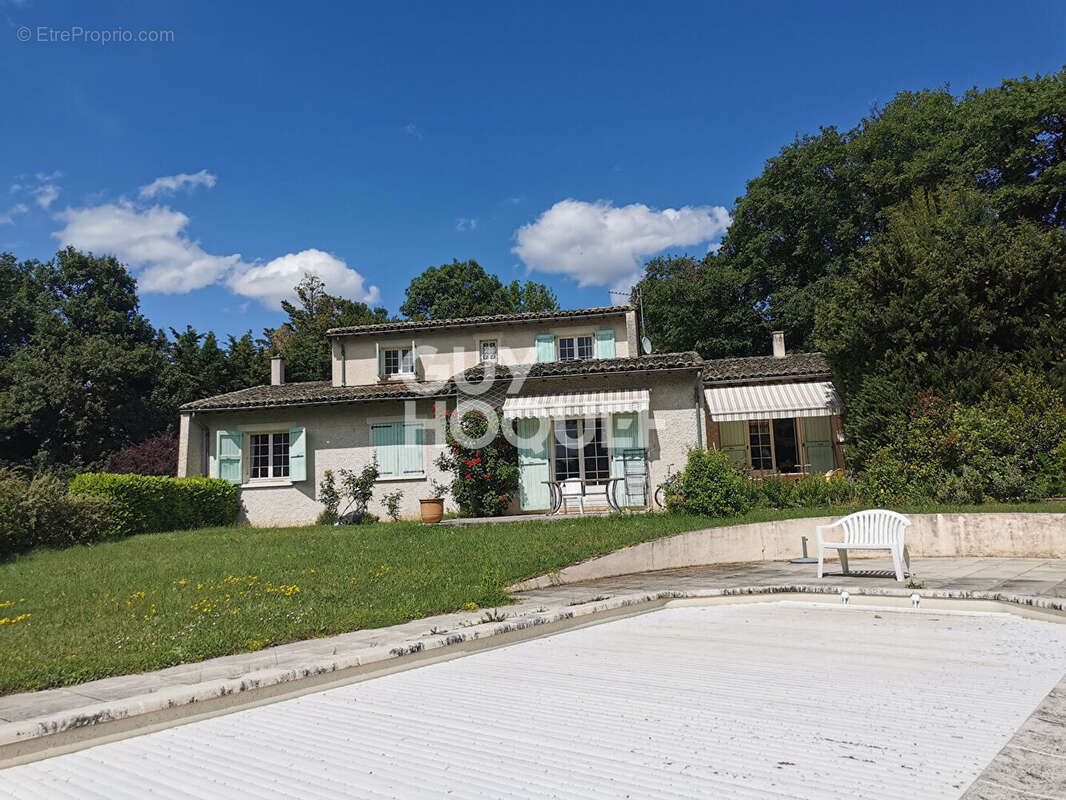 Maison à ASSIEU