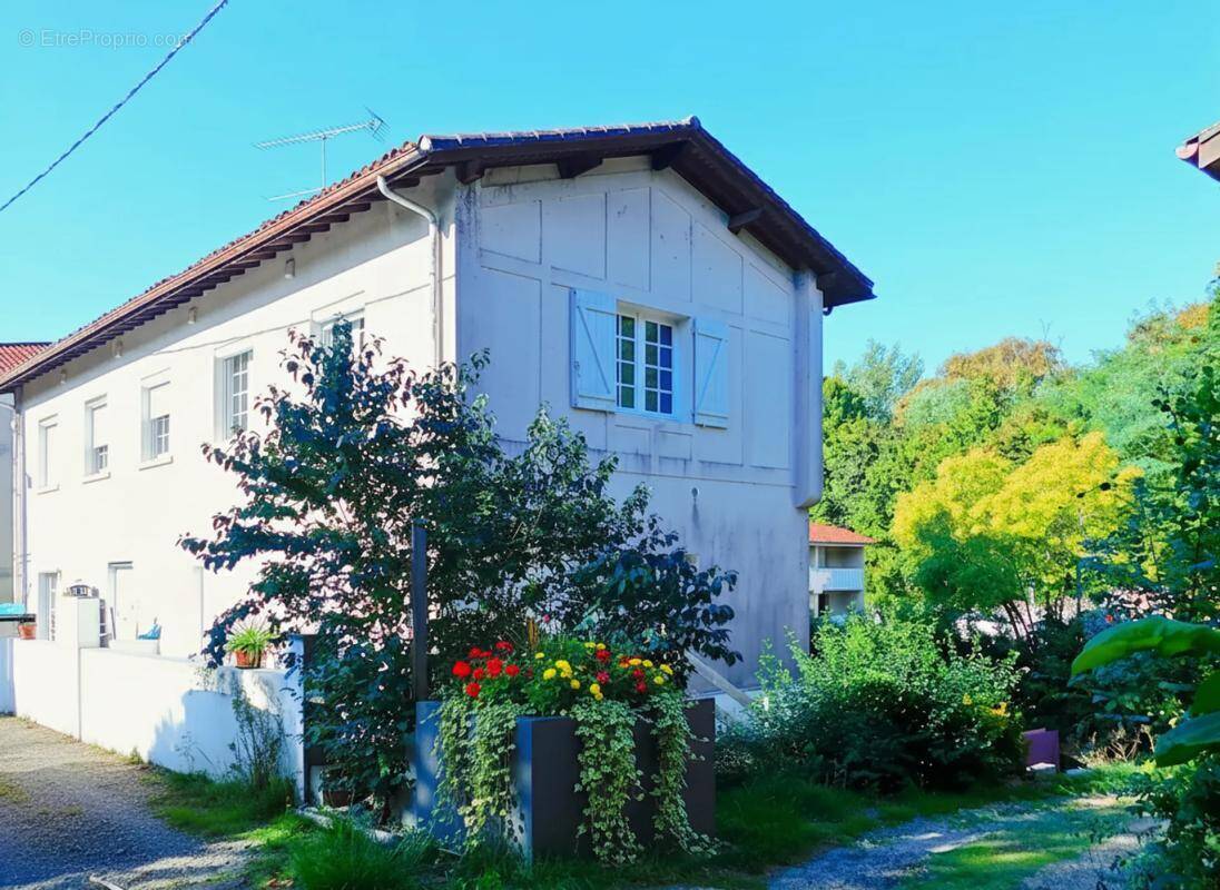 Appartement à CAZAUBON
