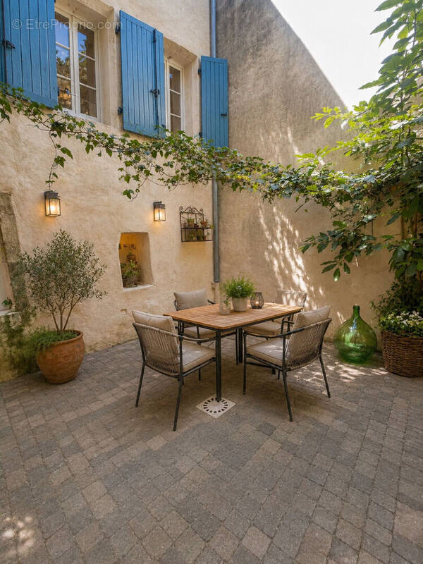 Maison à MALLEMORT