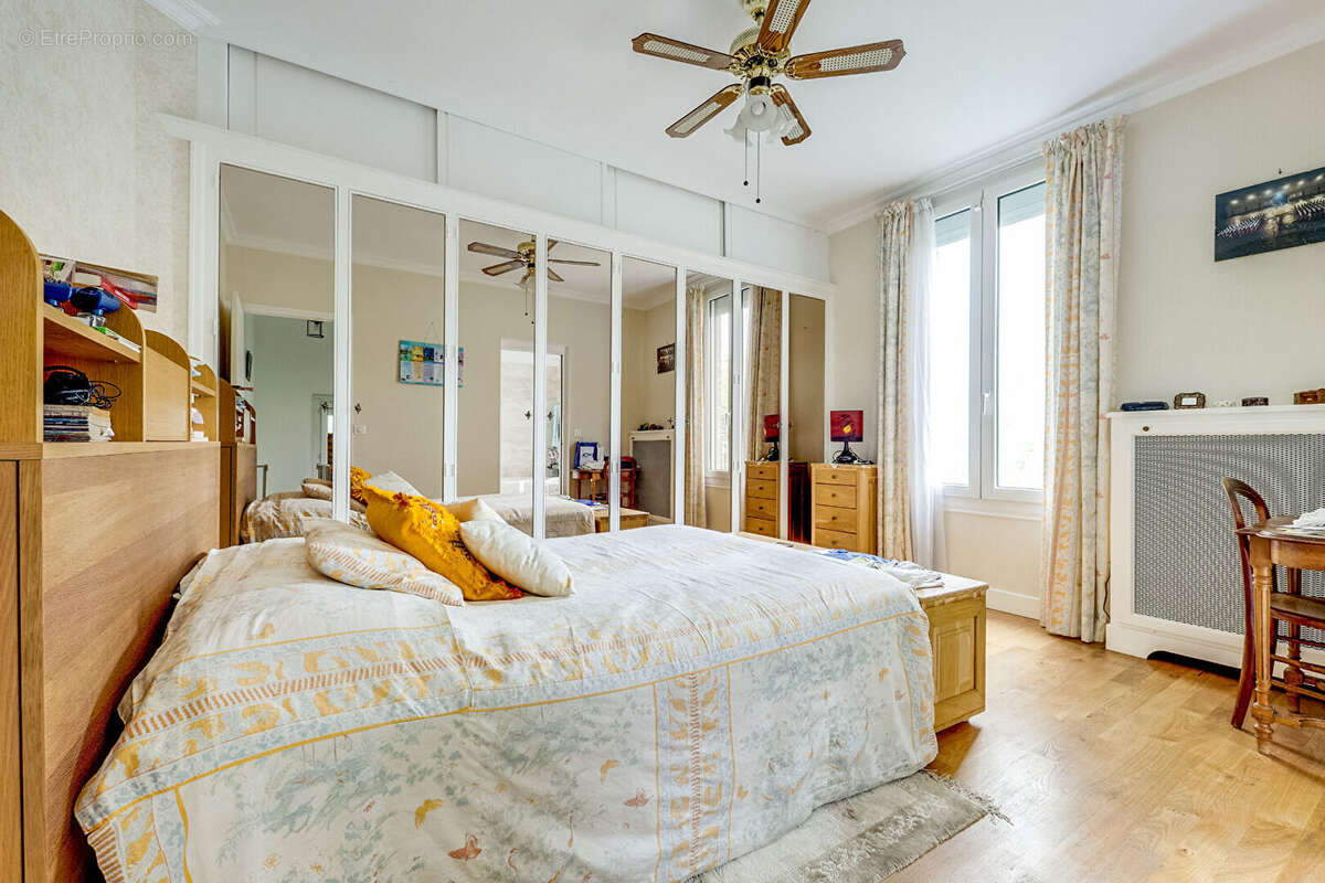 Maison à SAINT-MAUR-DES-FOSSES