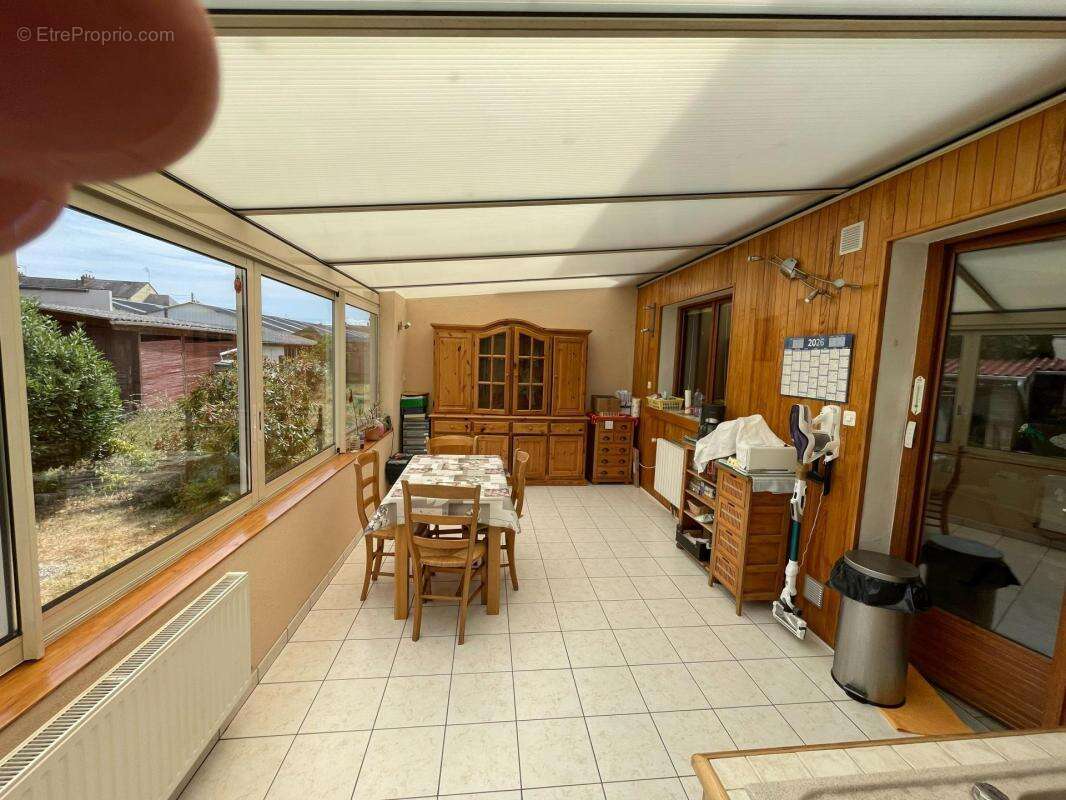 Maison 3 chambres pas de travaux quartier calme - photo 3