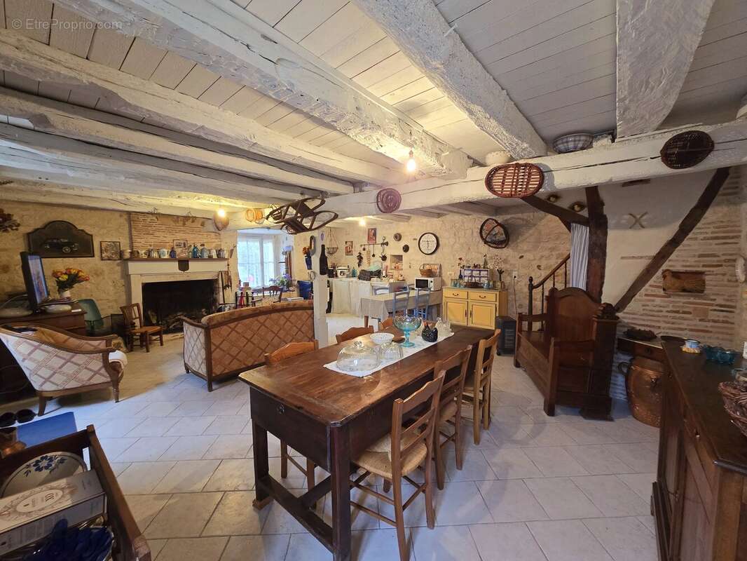 Belle maison de village en pierre avec propriété indépendante d'une chambre - photo 6