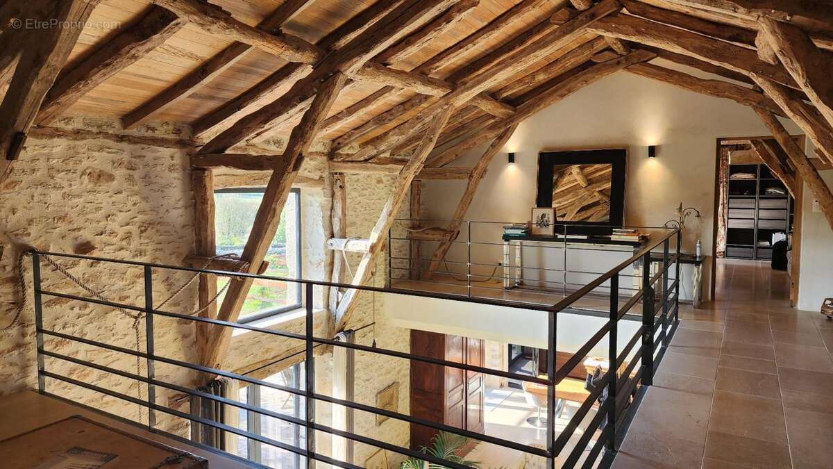 Maison à CREMPS