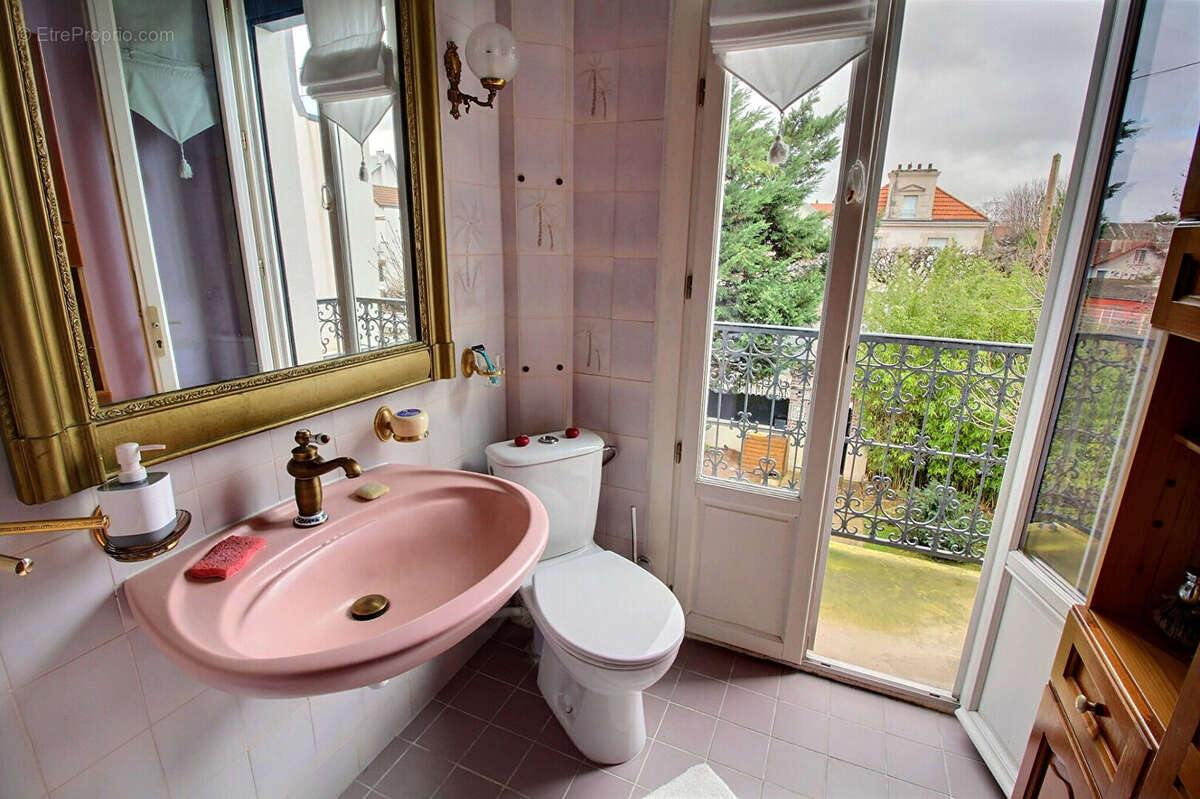 Maison à LA GARENNE-COLOMBES