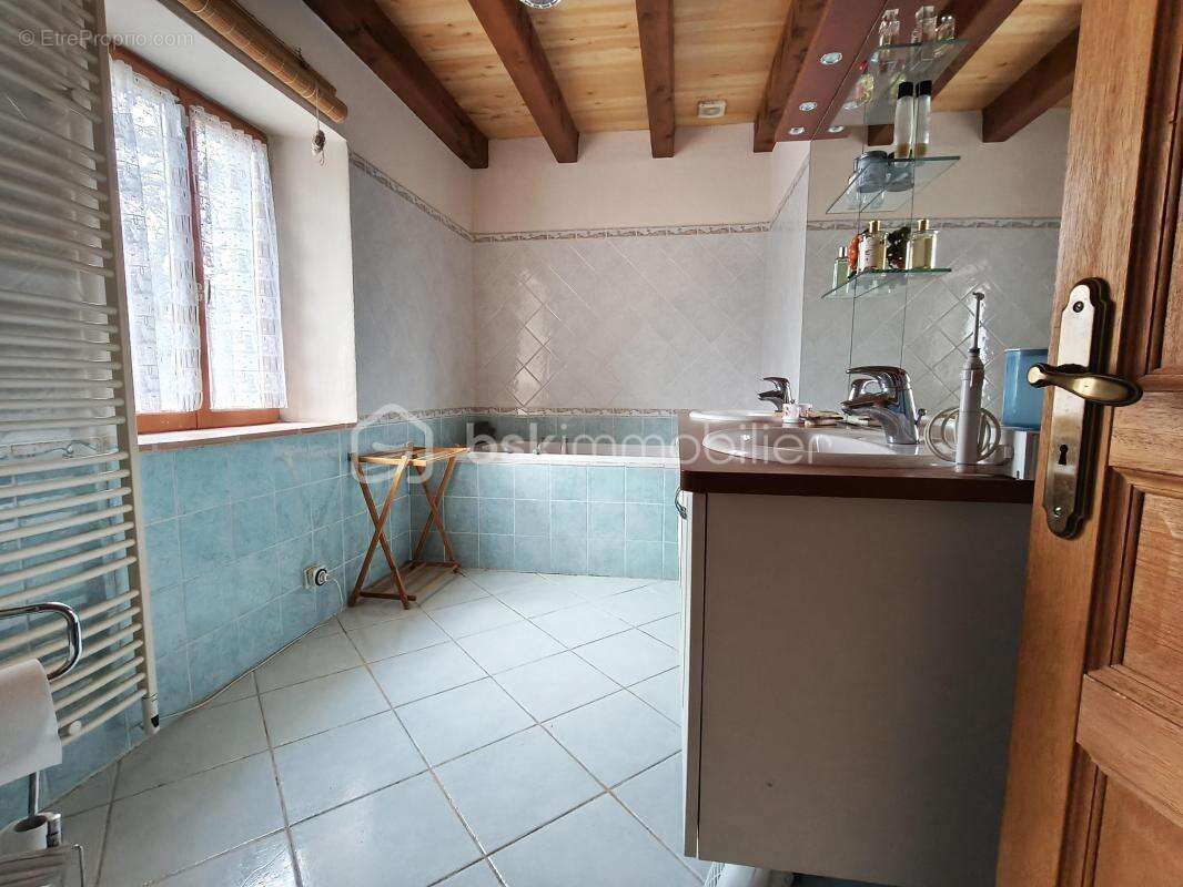 Maison de campagne en pierre, terrain, piscine - photo 10