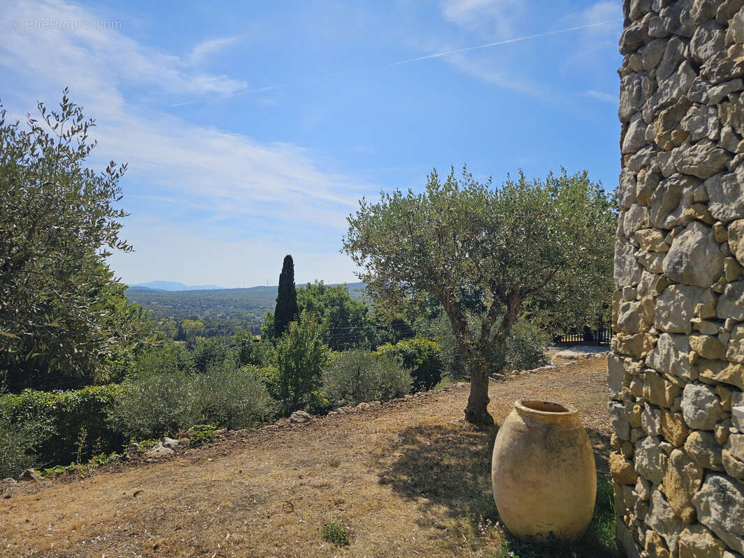 Maison à SAINT-VALLIER-DE-THIEY