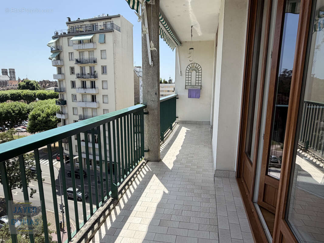 En exclusivité - chalon-sur-saone centre-ville - appartement t3 avec garage - - photo 4