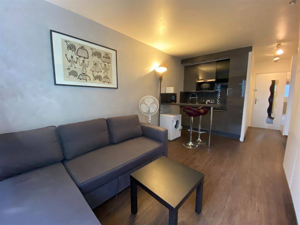 Appartement à COURBEVOIE