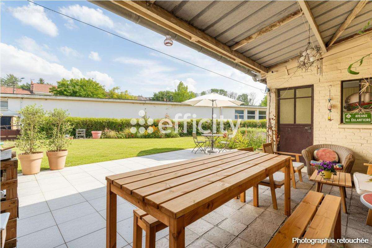 Maison 88 m² à Cuincy  - photo 16
